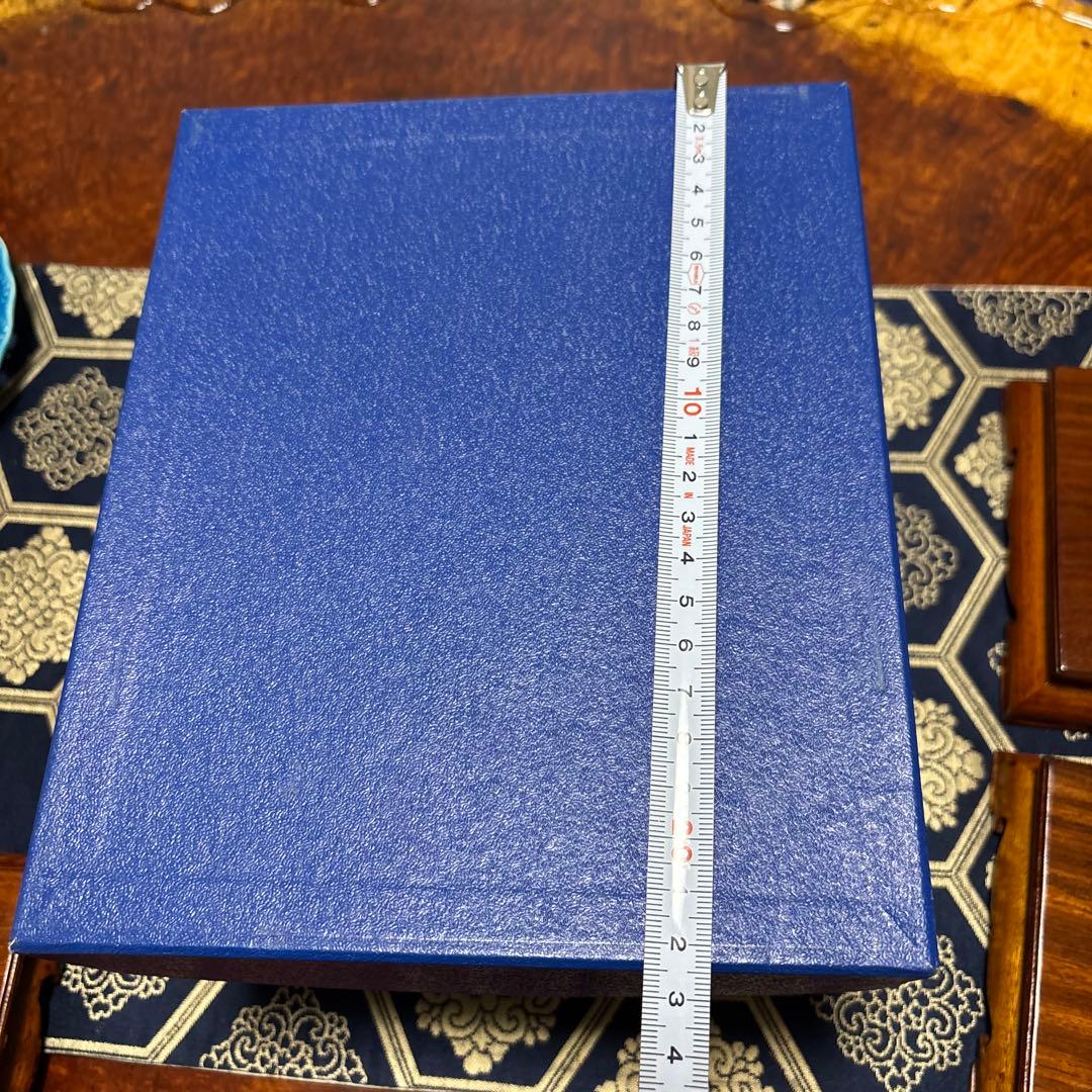 台座四点青い箱付き