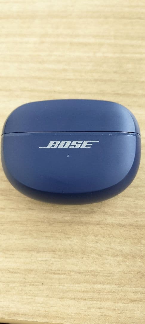 BOSE　ワイヤレスイヤホン収納・充電ケースです。 Amazon | Boseワイヤレス充電イヤホンケースカバー ブラック