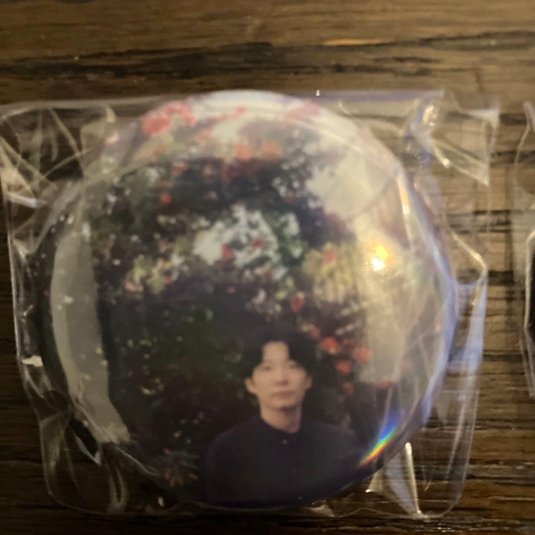 ユニ　星野源　写真入り缶バッジ 8個セット