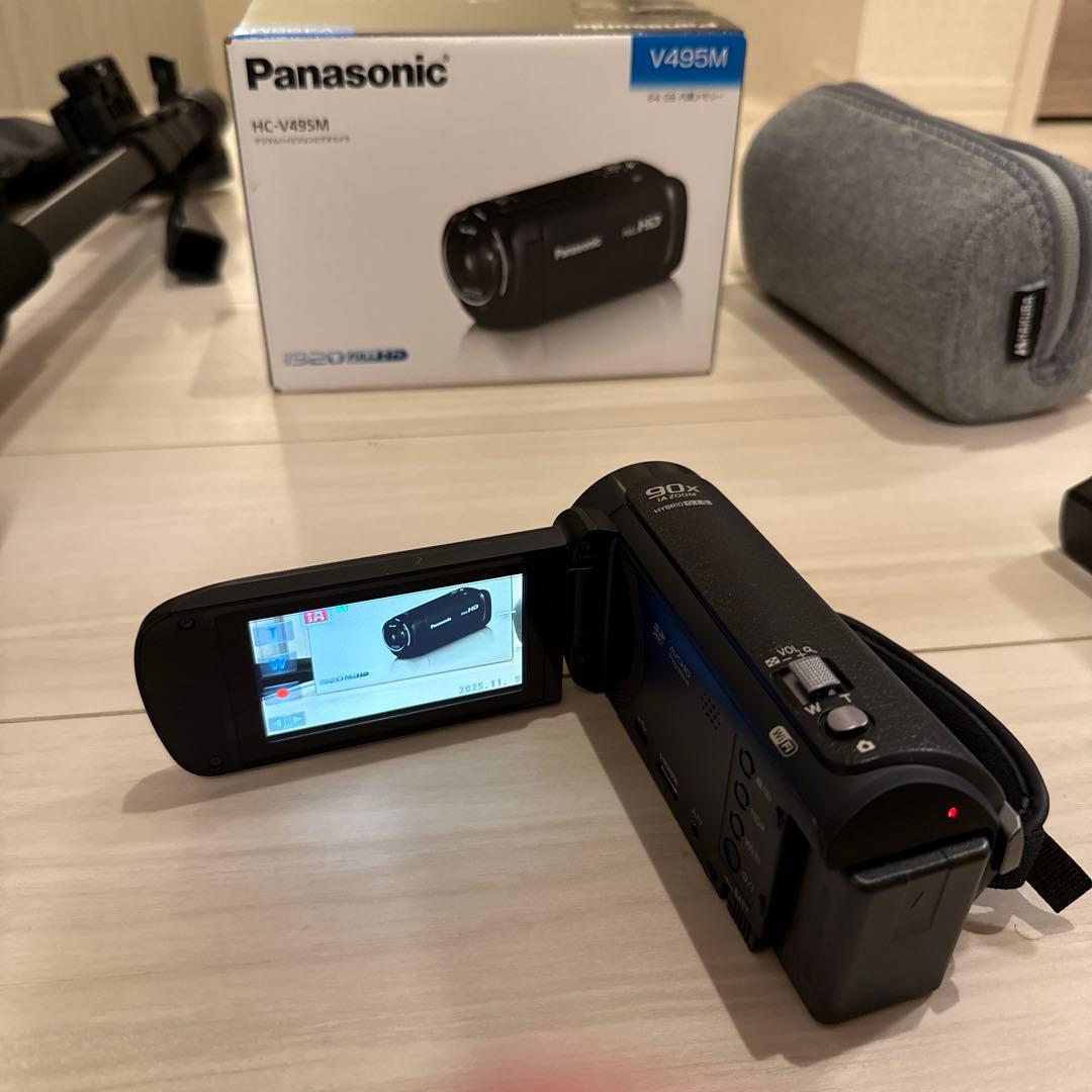 Panasonic HC-V495M ビデオカメラ 本体・スタンド・ケース付き