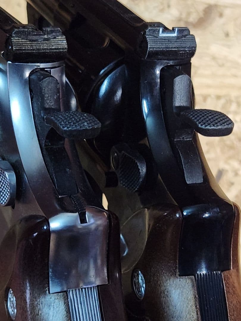 く*じ様 マルシン　ガスガン　旧型　S&W　M29　6インチ　黒銀2挺セット　金