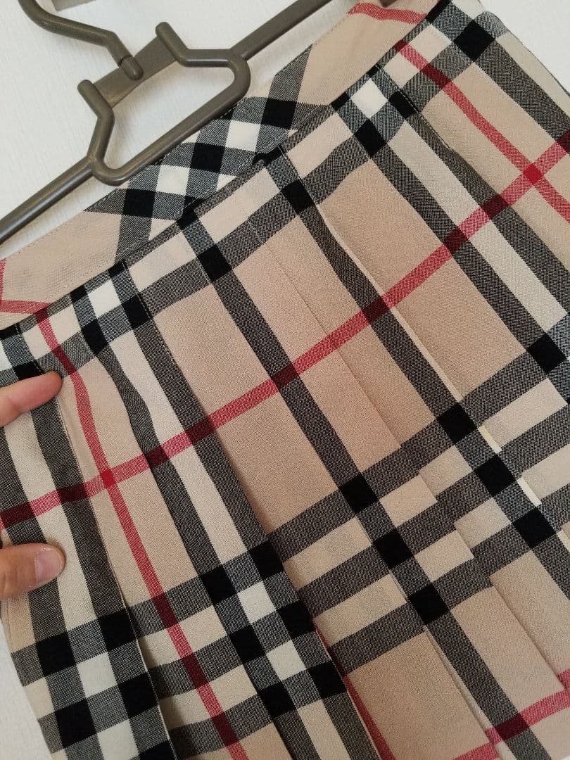 バーバリーキッズスカート 未使用近 ベージュノバチェック女の子120