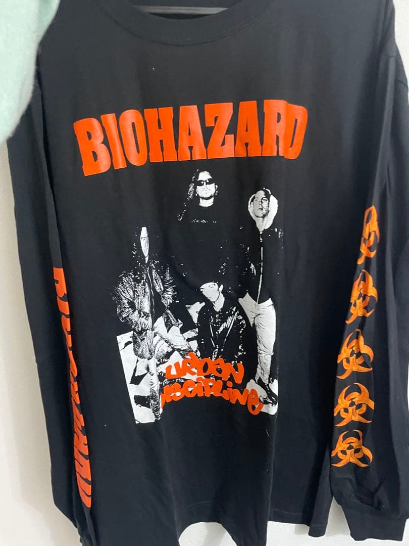 BIOHAZARD 長袖 Tシャツ XXL Amazon | バイオハザード ヴィレッジ ゲーミングデザイン 長袖Tシャツ