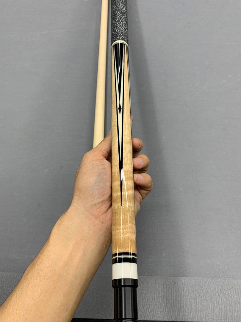 Rtx 　ほぼ新品　mezz axi ビリヤードキュー