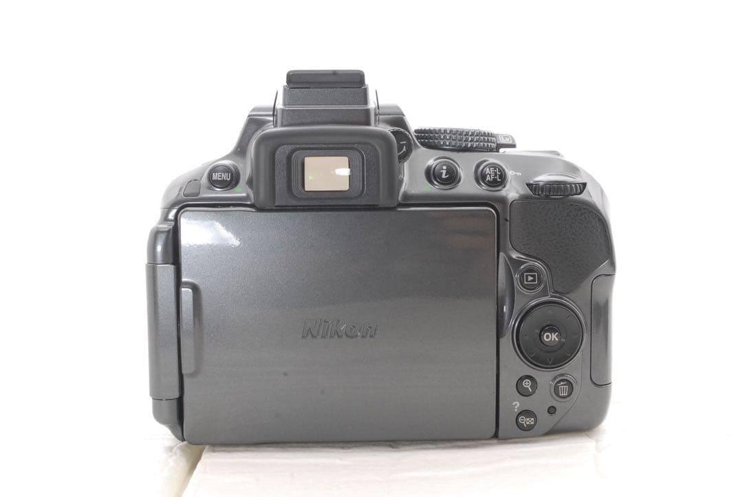 美品✨ Nikon D5300 ショット数994回 Wi-Fi搭載 グレー - メルカリ
