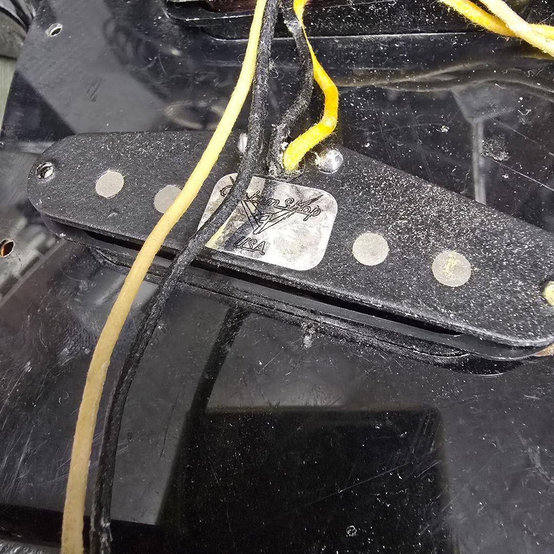 ジ*グ様 カスタマイズエレキギター FERNANDESプレート fenderピッ