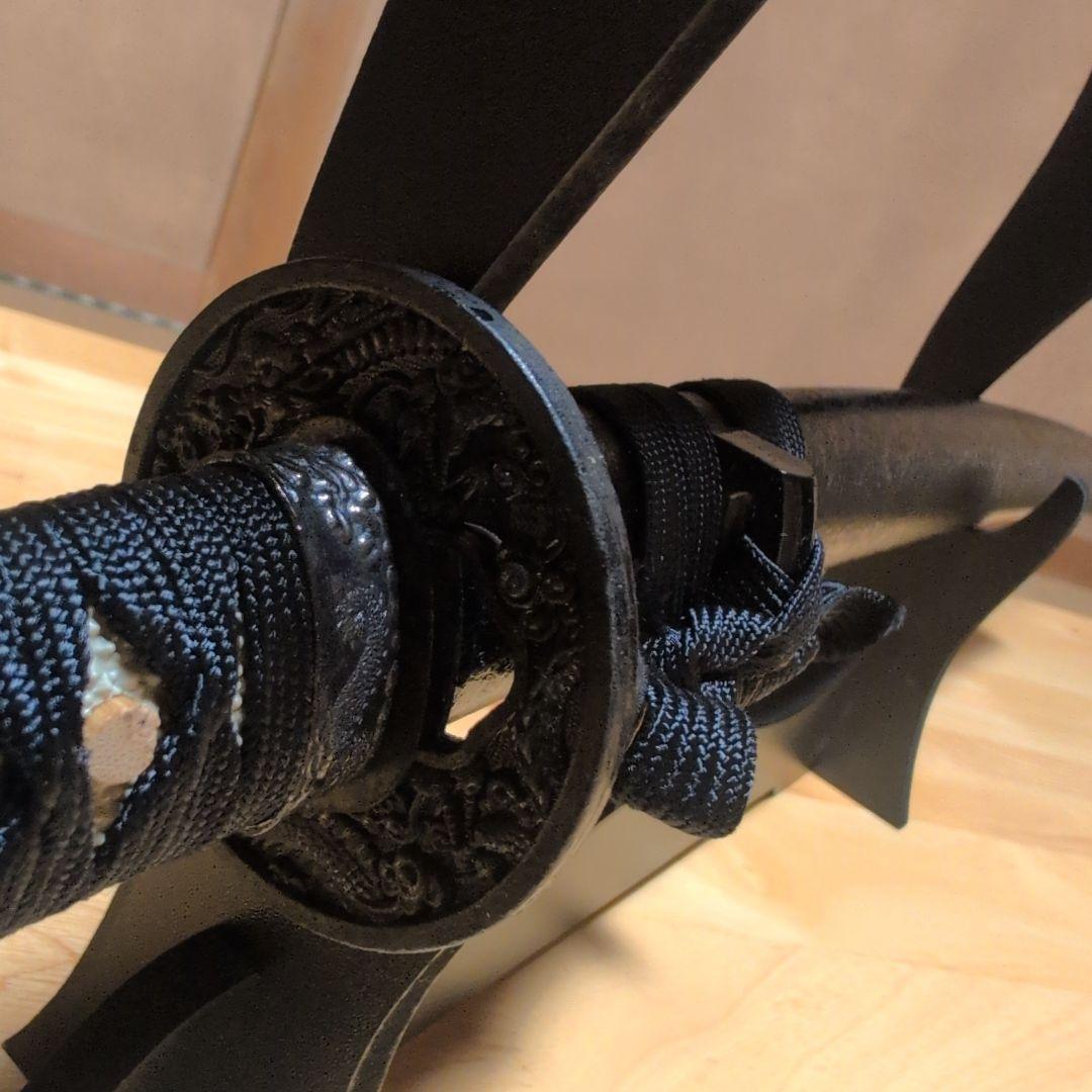 模造刀 (黒石目拵え) 打刀＋脇差し＝二振りセット＋刀掛け台　✰フルセット✰