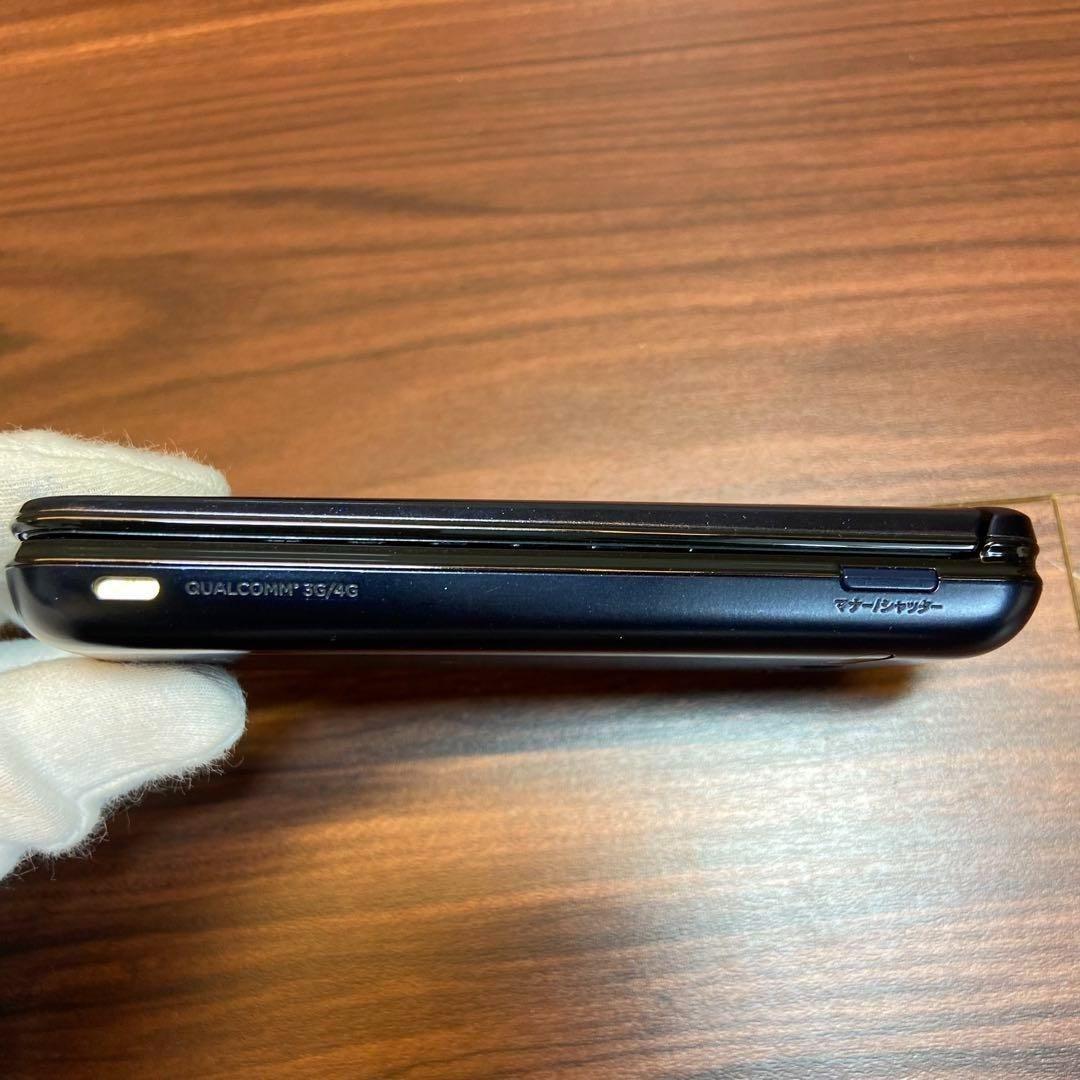 au KYOCERA KYF37SKA グラティーナ ガラケー 3477 - メルカリ