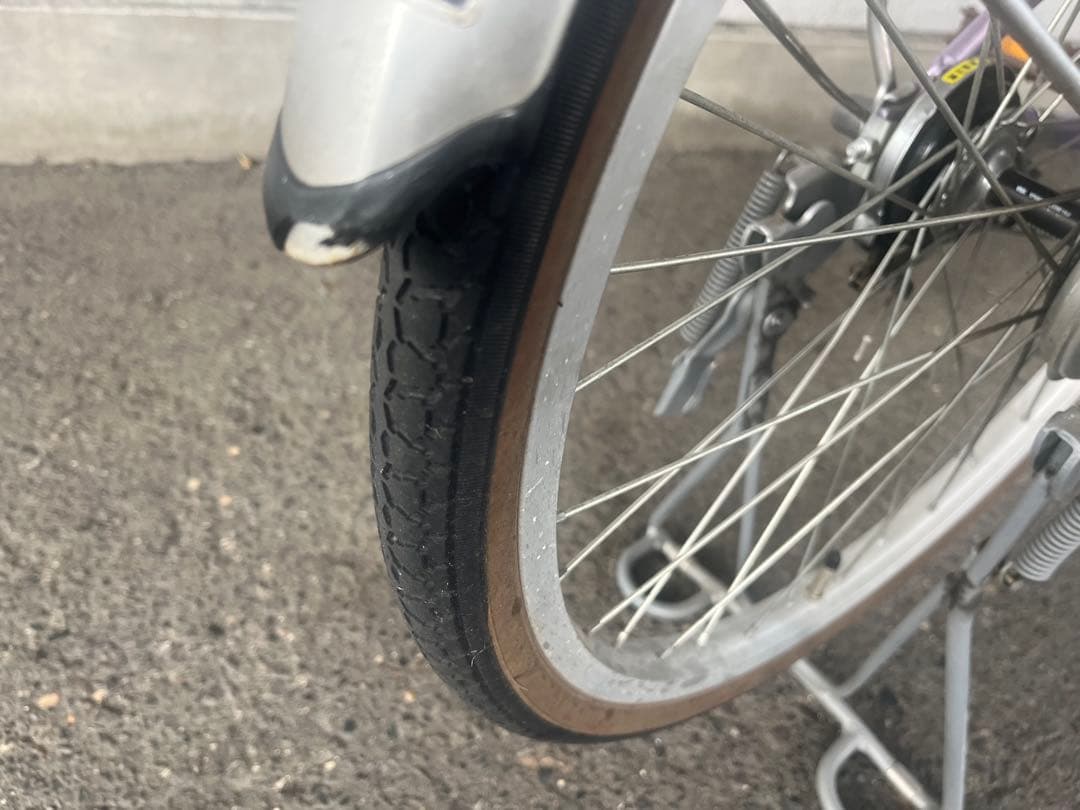 NGUYEN THI HA　愛知県限定手渡のみ名古屋市北区西区配送無料