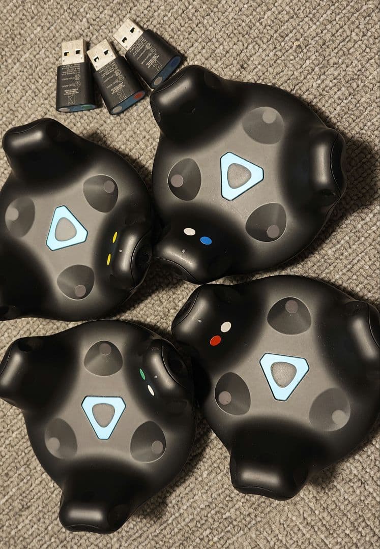 VIVE Tracker 2.0 4個セット　１個外装難あり VIVE Tracker 2.0 4個セット 1個外装難あり