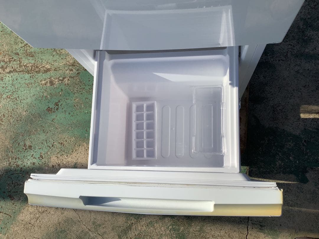 ラジギミレ シャープ 2ドア冷凍冷蔵庫 SJ-D15G-W 2021年製