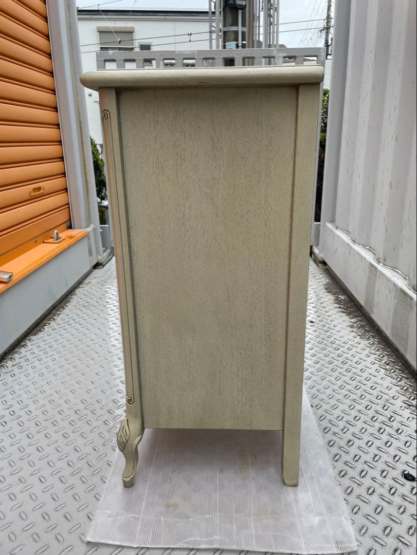 アンティーク 猫足 チェスト クリーム色の木製キャビネット 3段