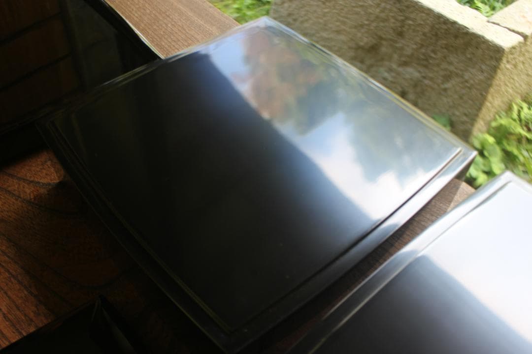 デッドストック！上質内朱黒漆に優美な梅蒔絵の映える台付二段重（検輪島塗重箱お重