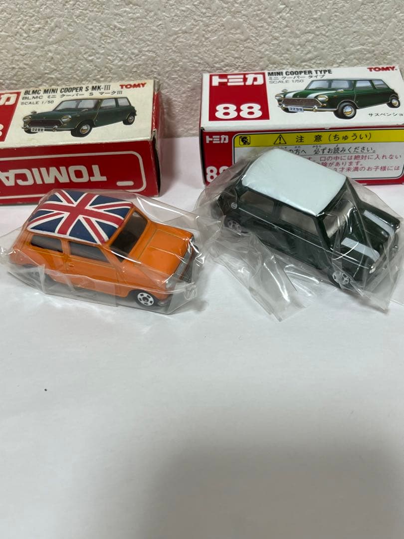 珍品　ミニカー　ミニクーパー　８８番　日本製　中国製　希少　トミカ　２台