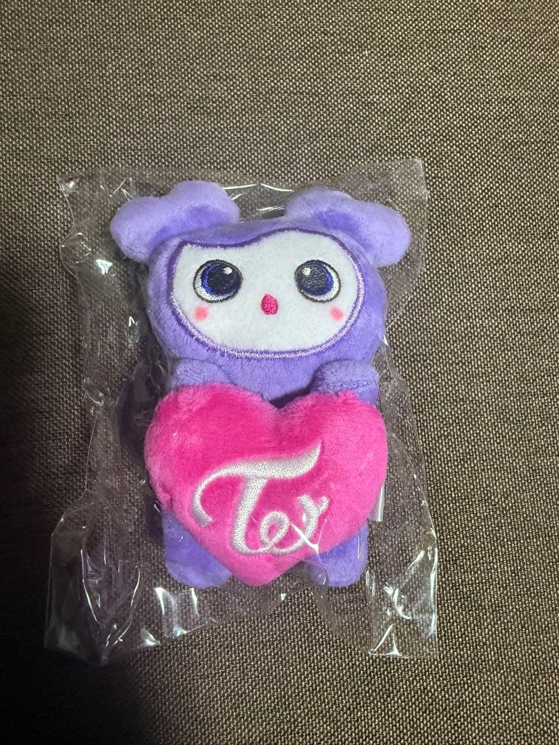 TWICE サナ　サブリー　ひっかけチャーム TWICE SAVELY サナ サブリー ひっかけチャーム - メルカリ