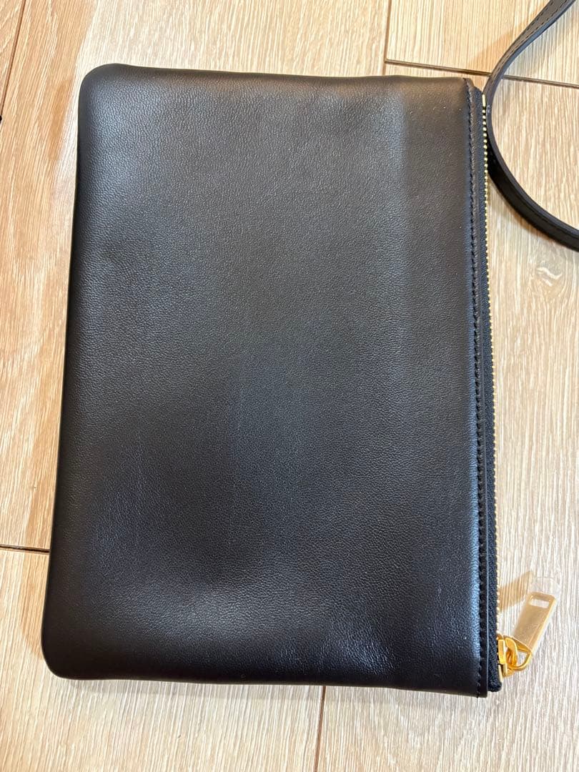 最終価格CELINE トリオショルダーバッグ ブラックスモール