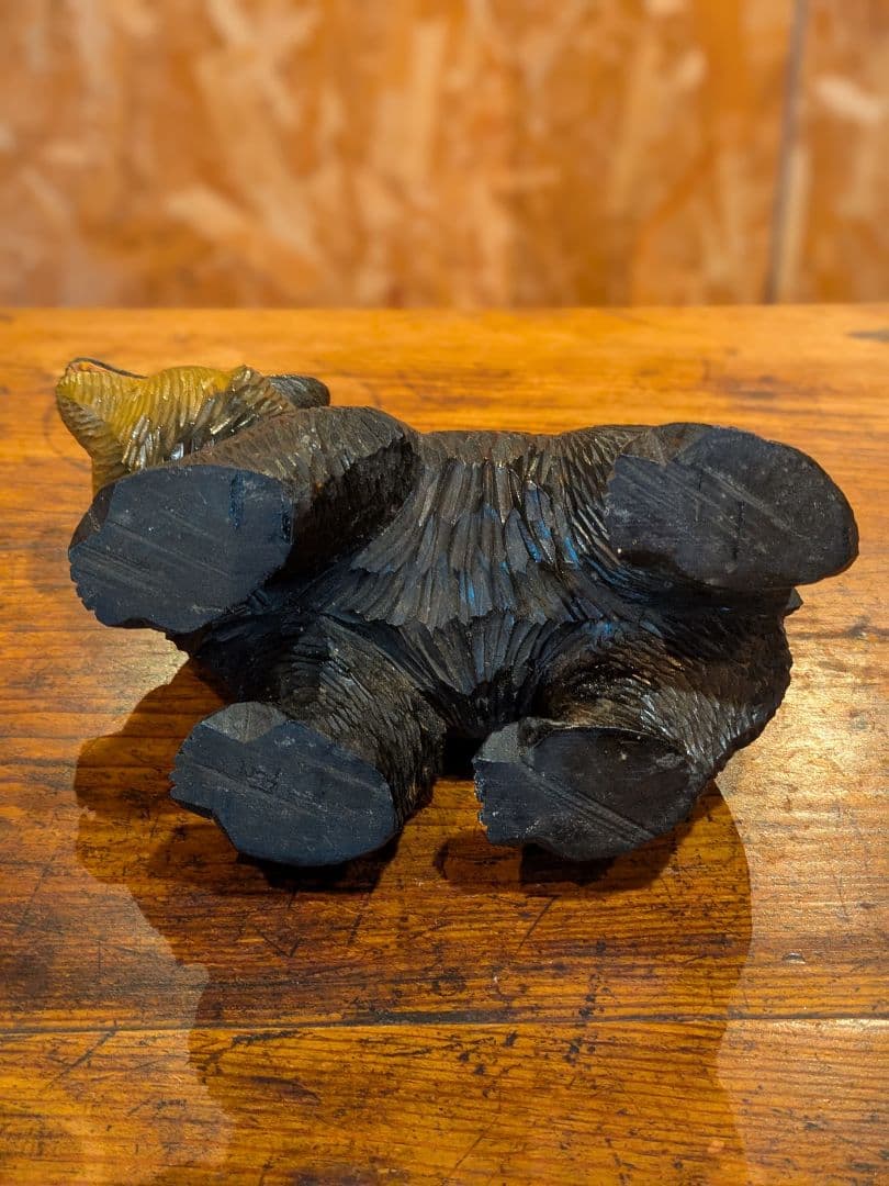 八雲】木彫り熊 奥田博臣 銘=臣 北海道 ガラス目 熊彫の通販はau PAY