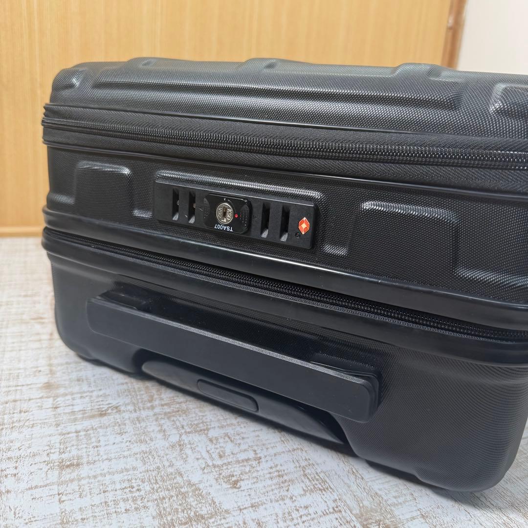 訳あり BRIEFING H-34F キャリーケース 4輪 マットな色合い