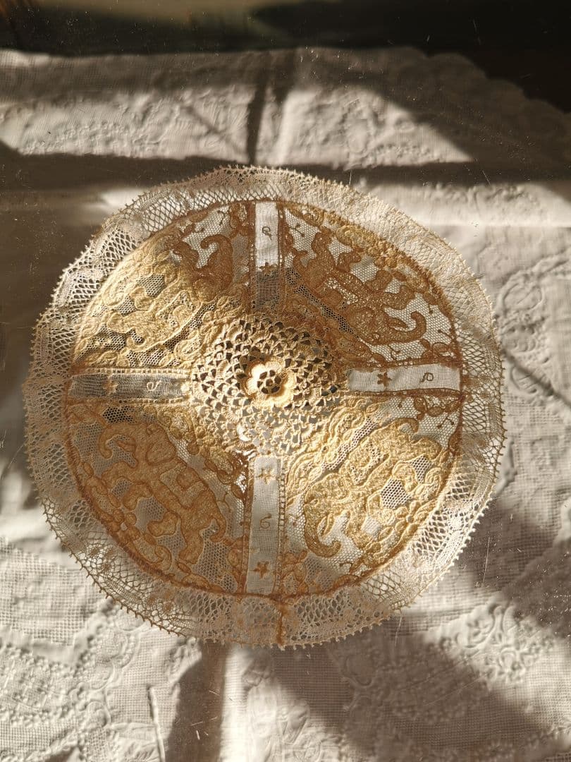 アンティーク 4頭の象アランソン クロシェ編の花 ノルマンディーレース