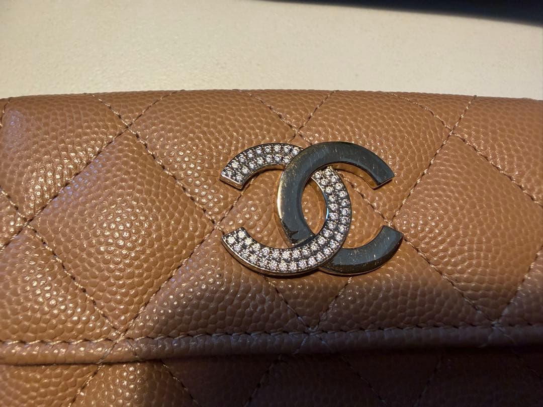CHANEL ベージュ 三つ折り財布 キャビアスキン キルティング