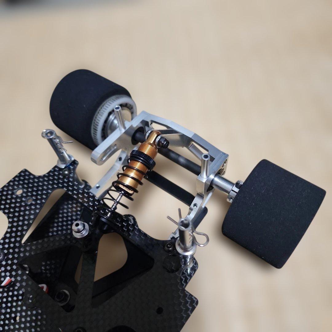 京商プラズマα-2 サーボ付、塗装済み未使用ボティ2枚及