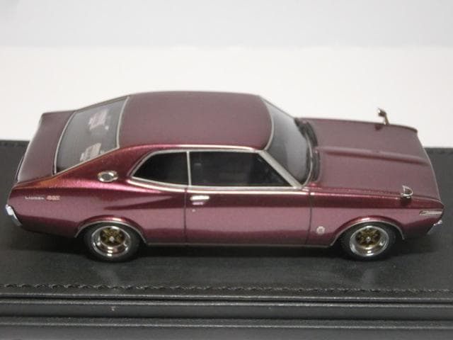 イグニッションモデル 1/43 IG1908 日産ローレル2000SGX紫 箱付