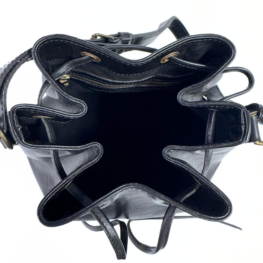 ルイヴィトン エピ プチノエ 巾着 ショルダーバッグ 黒 M44102