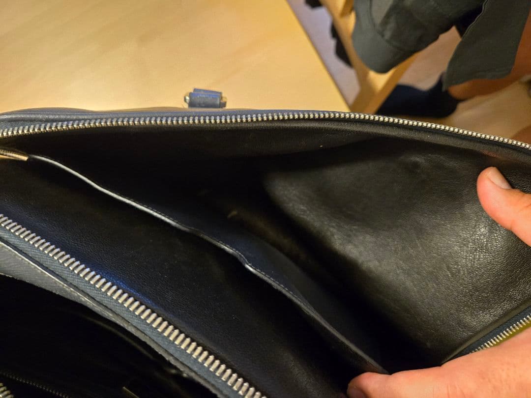 PRADA プラダ ビジネスバッグ サフィアーノレザー ネイビー 美品！！