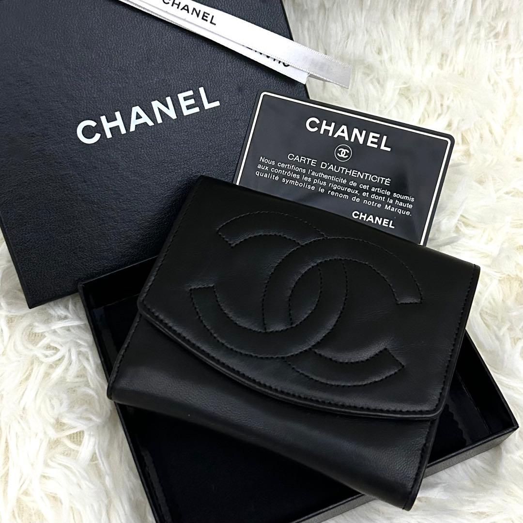 【美品】CHANEL 二つ折り財布 ココマーク 箱 ギャランティカード付き