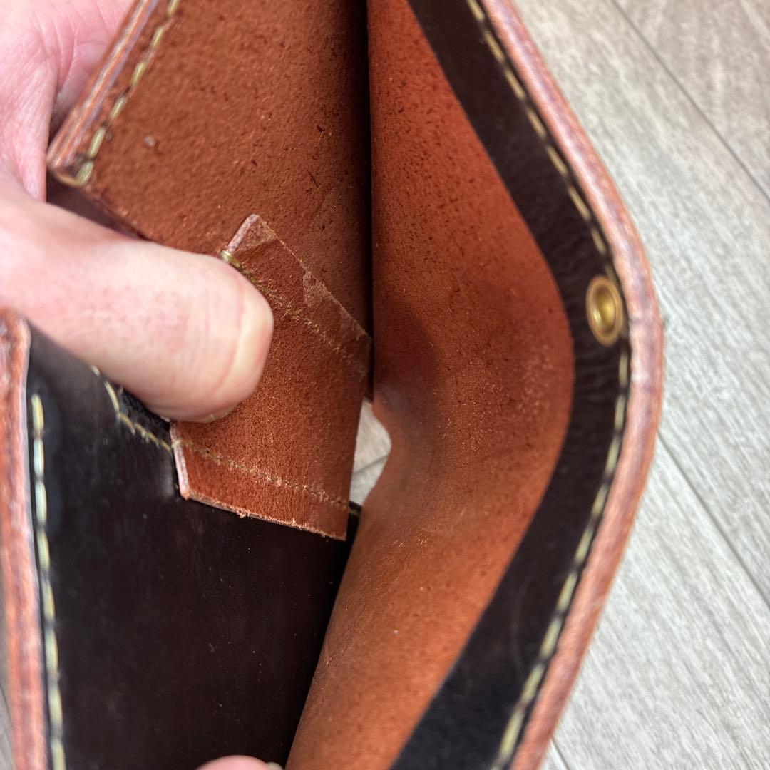 訳あり安値【茶芯ブラック】ミドルトラッカーウォレット　真鍮　お札を折らずに収納