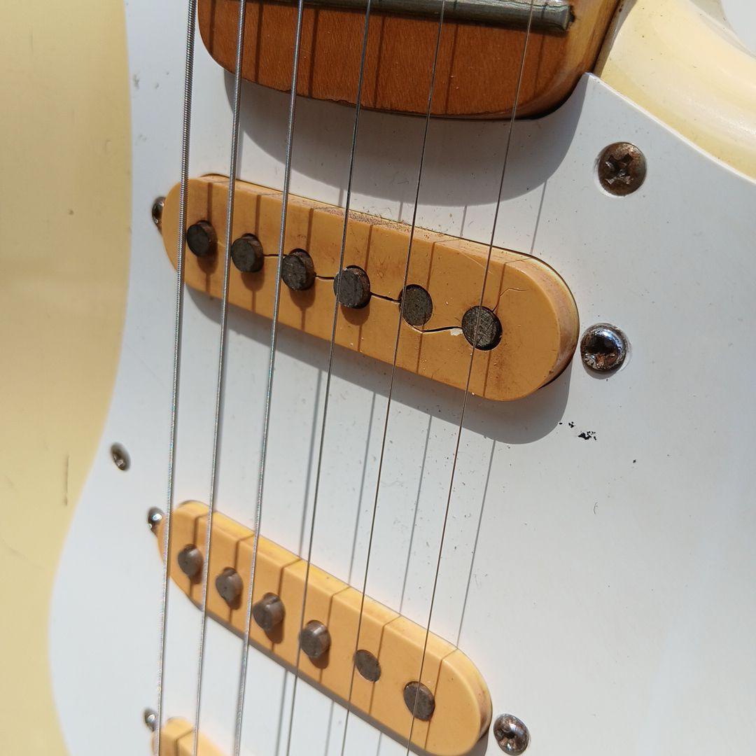 ジャパンビンテージ　AriaPro2　Strikin'Sound　ストラトタイプ