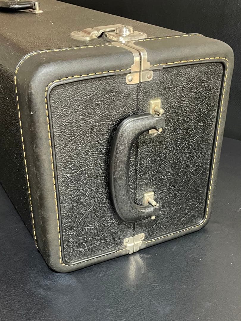 KING トロンボーンケース　ハードケース　黒　テナートロンボーン用