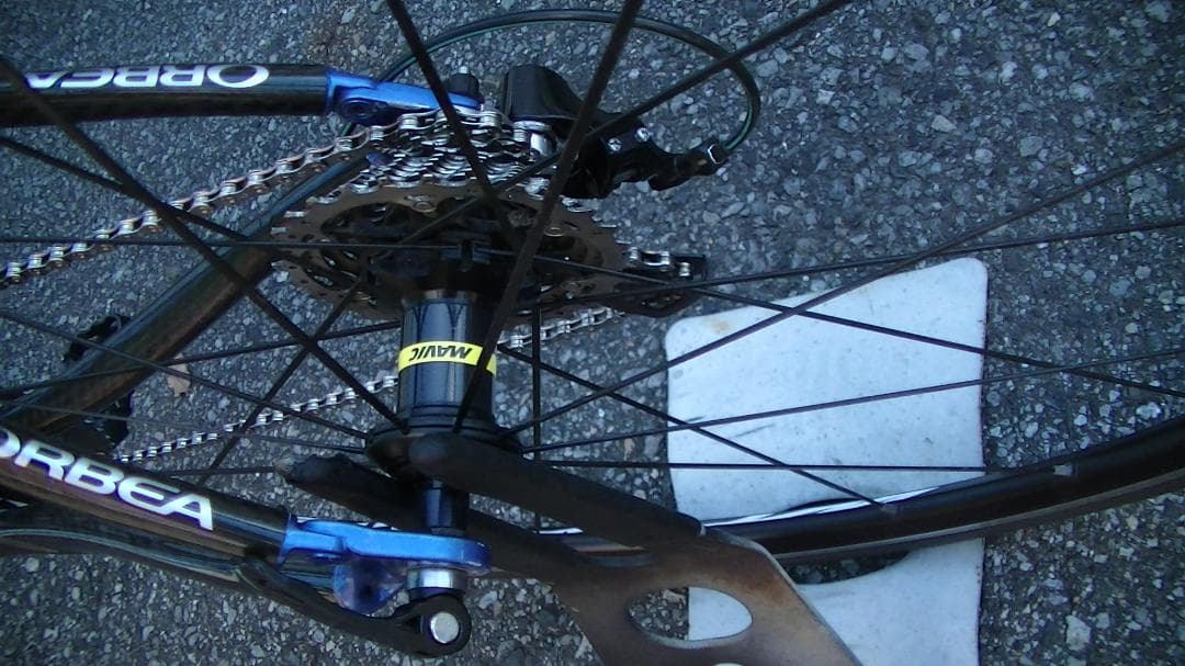 ORBEA（スペイン）105(5800)　22速　軽量ロードバイク