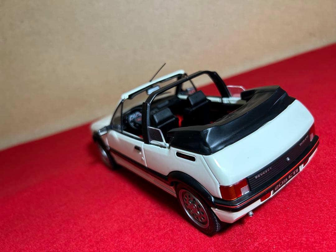 【超レア】　1/18 プジョー 205CTI