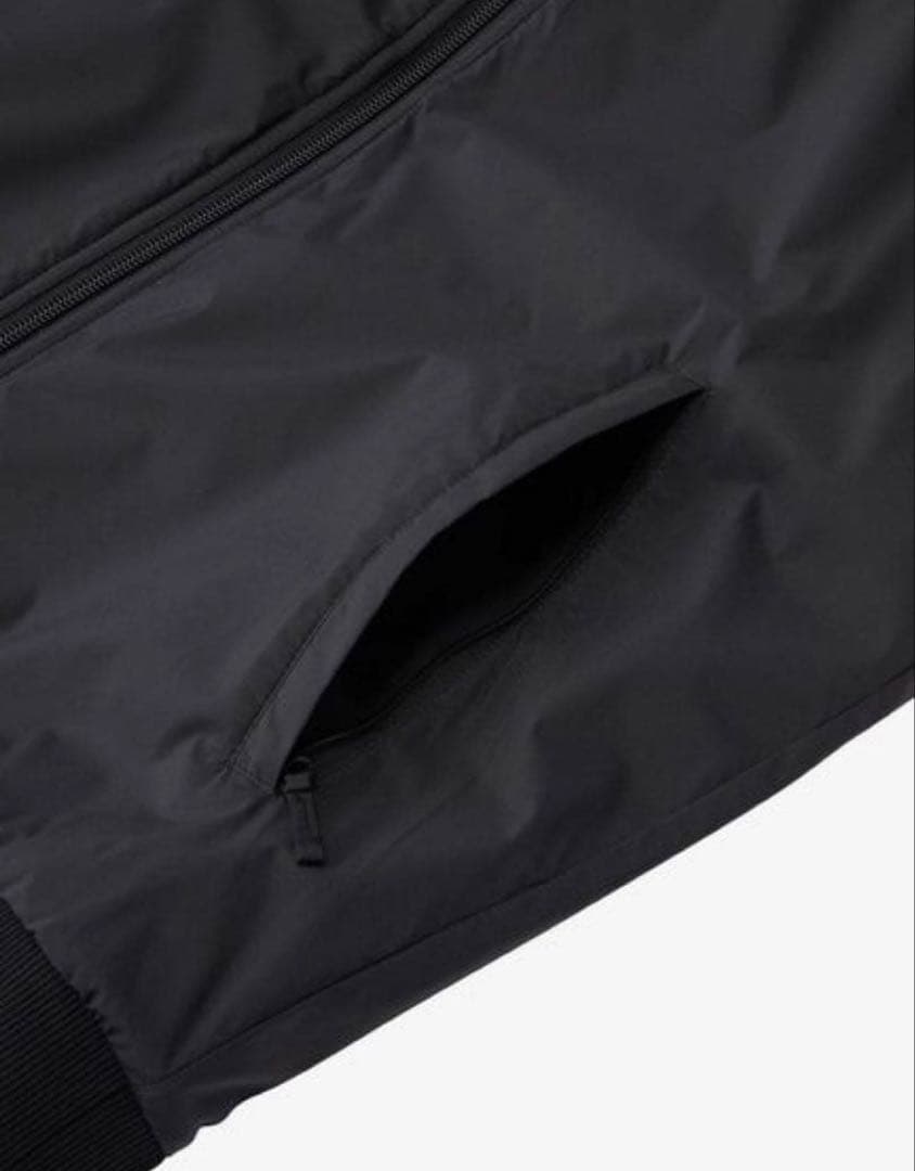 2026年新春SALE・新品L✅リバーシブルテックエアーフーディ