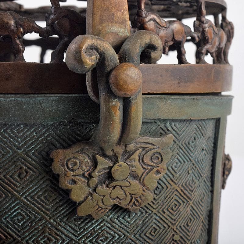 中国 宣徳年製款 古銅宣徳銅 馬刻 持ち手付 透かし蓋香炉 M R8855