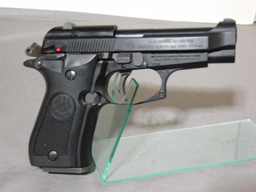 A*a様 ウエスタンアームズ ベレッタ M84F BB ブローバック WA M8