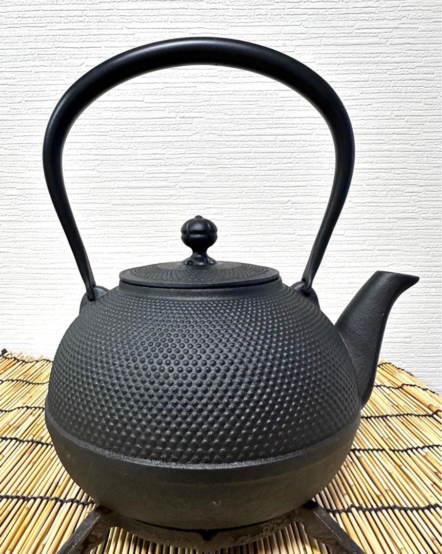 未使用品相当 南部盛榮堂(OIGEN)造 18型アラレ 南部鉄瓶 南部鉄器