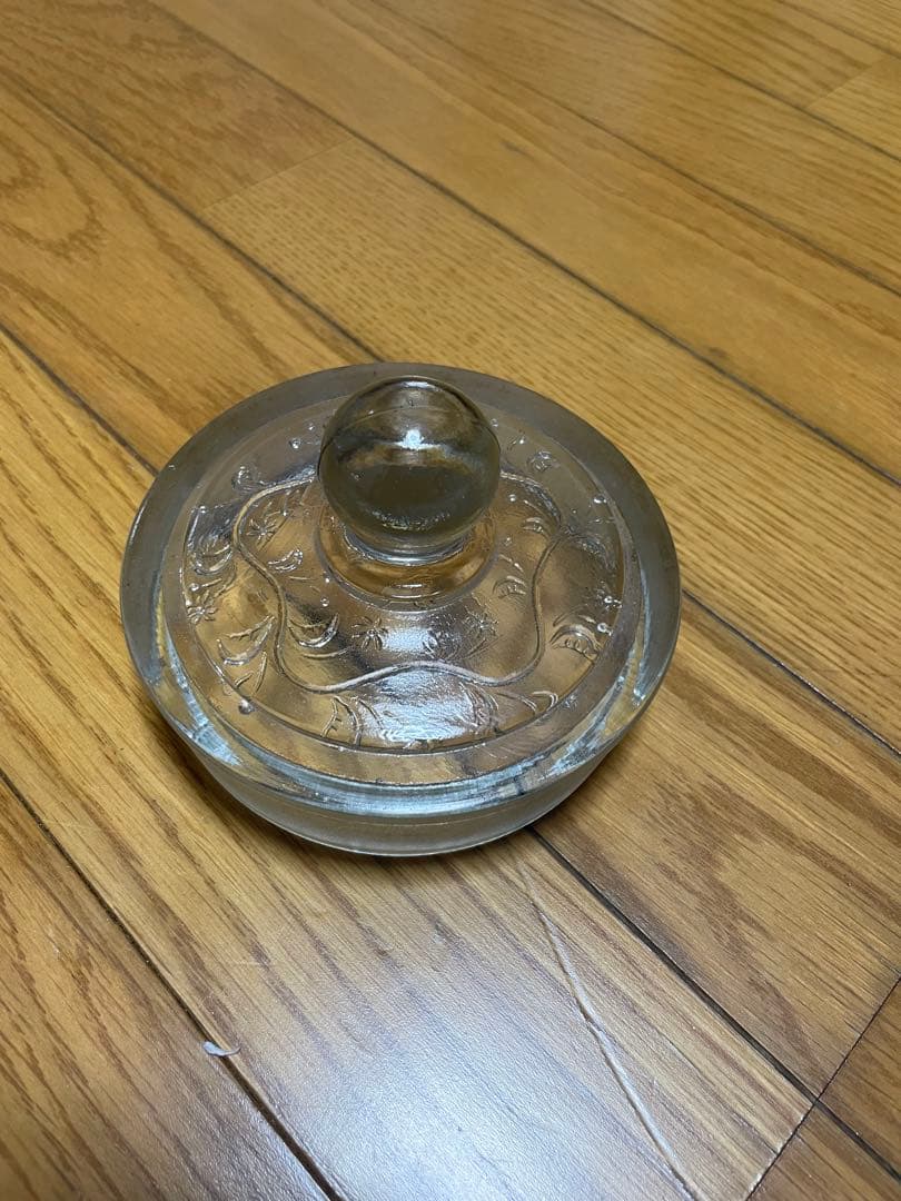 透明ガラス蓋付きウランガラス