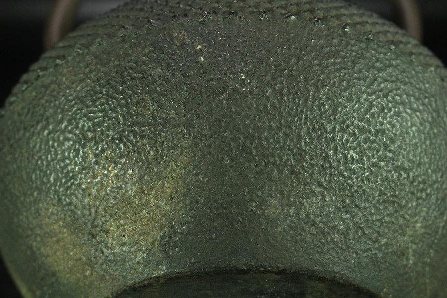 霰 鉄瓶 刻 金龍堂 梅正宗 銀摘み蓋 金銀象嵌 共箱(K-YC389) - メルカリ