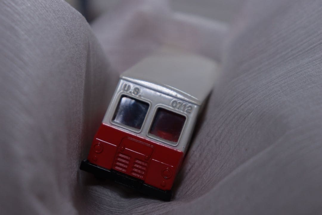 日本製　トミカ　外国車シリーズ　ダッジ　ウォークスルーバン　F53 ロブスター