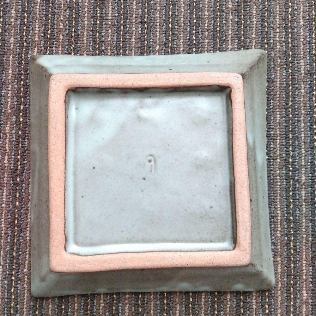 人間国宝 島岡達三 益子焼 地釉象嵌梅文 角皿 箱なし - メルカリ