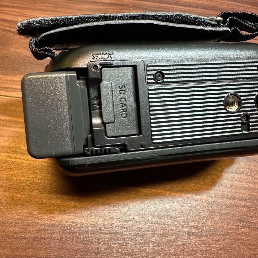 Panasonic HC-V230M-W ビデオカメラ 2454