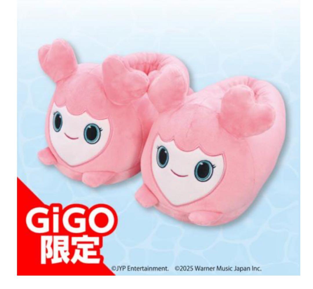 TWICE LOVELYS ぬいぐるみスリッパ～GiGO限定～ - メルカリ GiGO限定