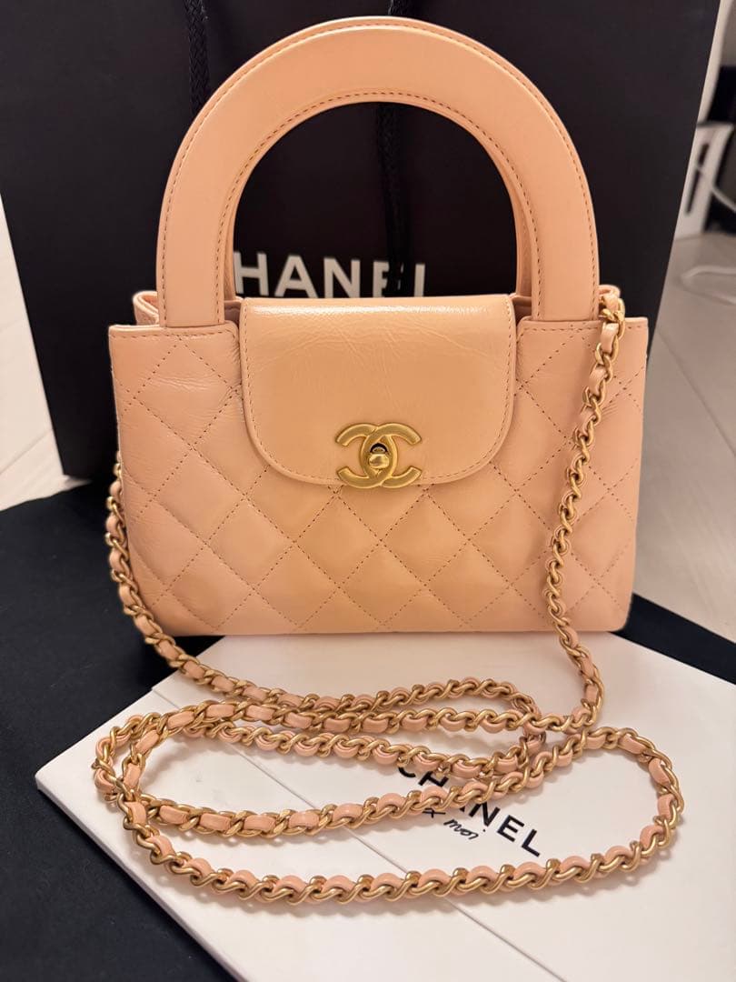 CHANEL ベージュ キルティング ハンドバッグ