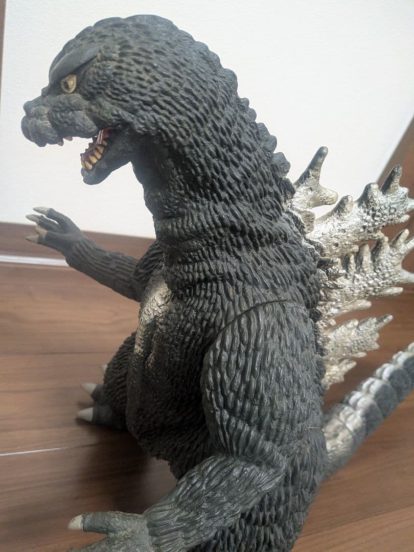 ゴジラ フィギュア