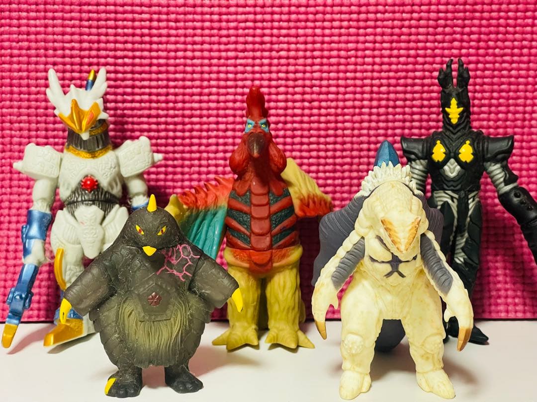 ❁在庫一掃SALE❁ 怪獣シリーズ61体＋おまけ1体付き ソフビ まとめ