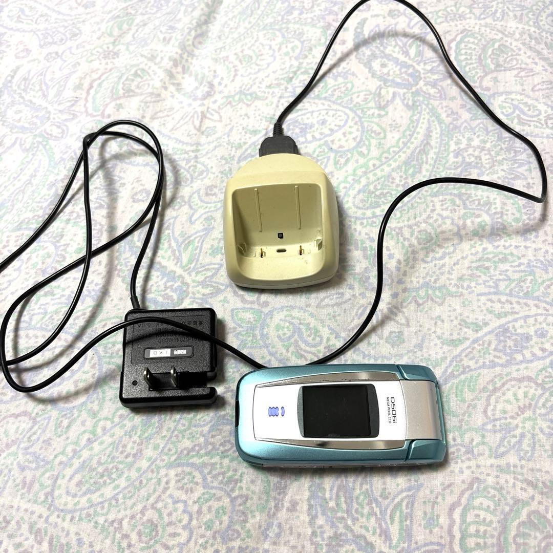 美品・希少】D506i 三菱電機 ガラケー 動作確認済 充電器付き