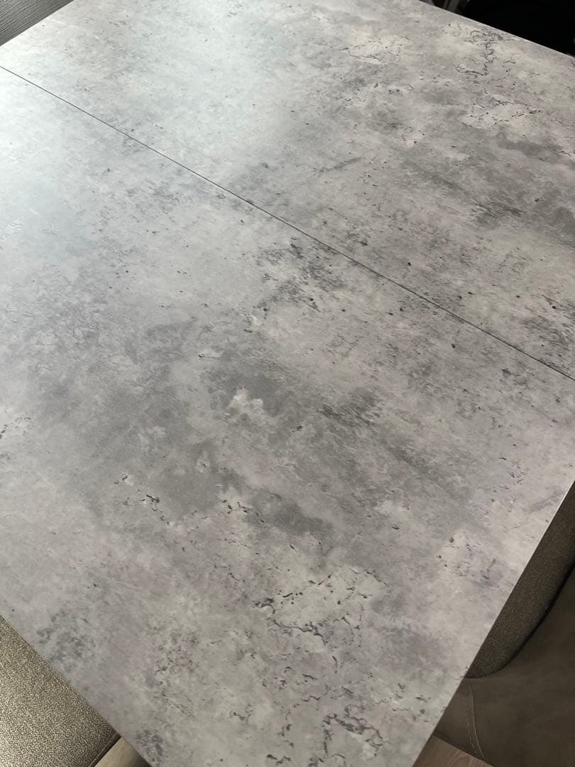 ダイニングテーブルセット　70cm×70cm 新品！！