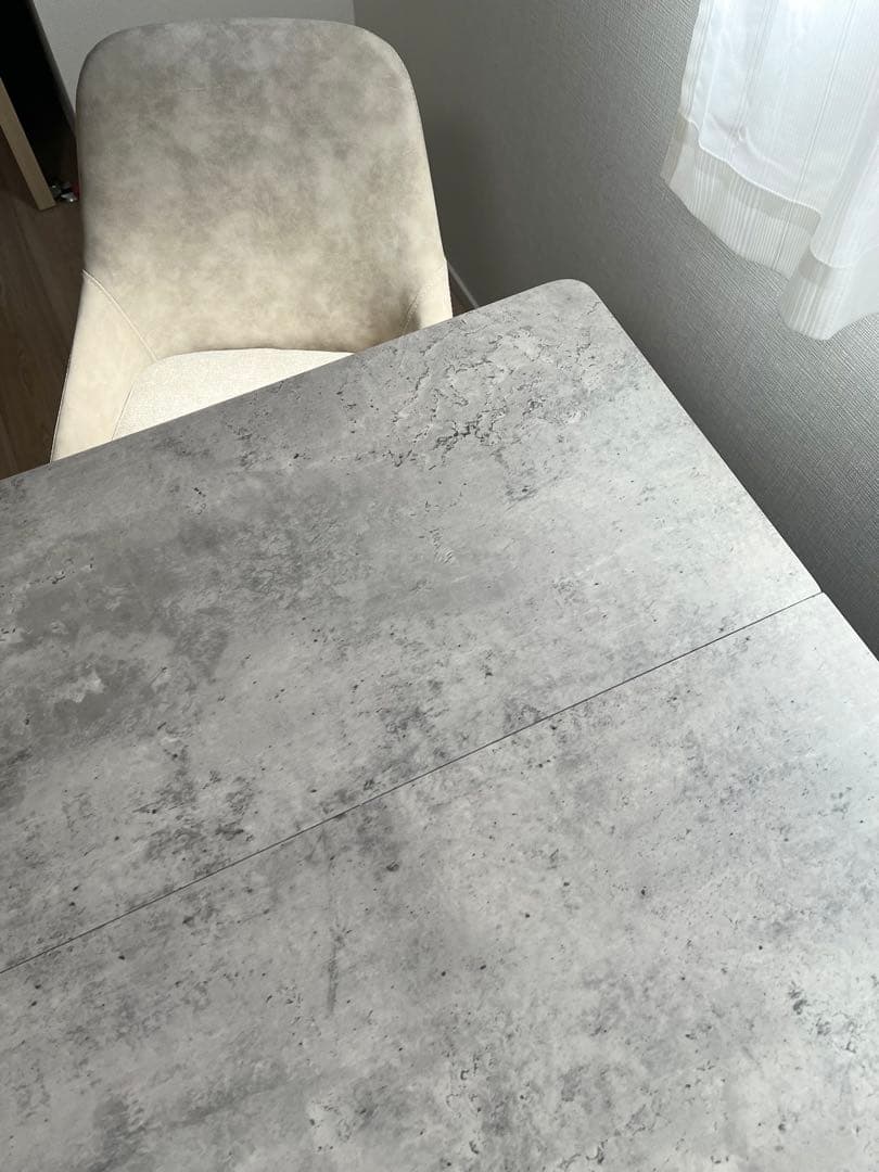 ダイニングテーブルセット　70cm×70cm 新品！！